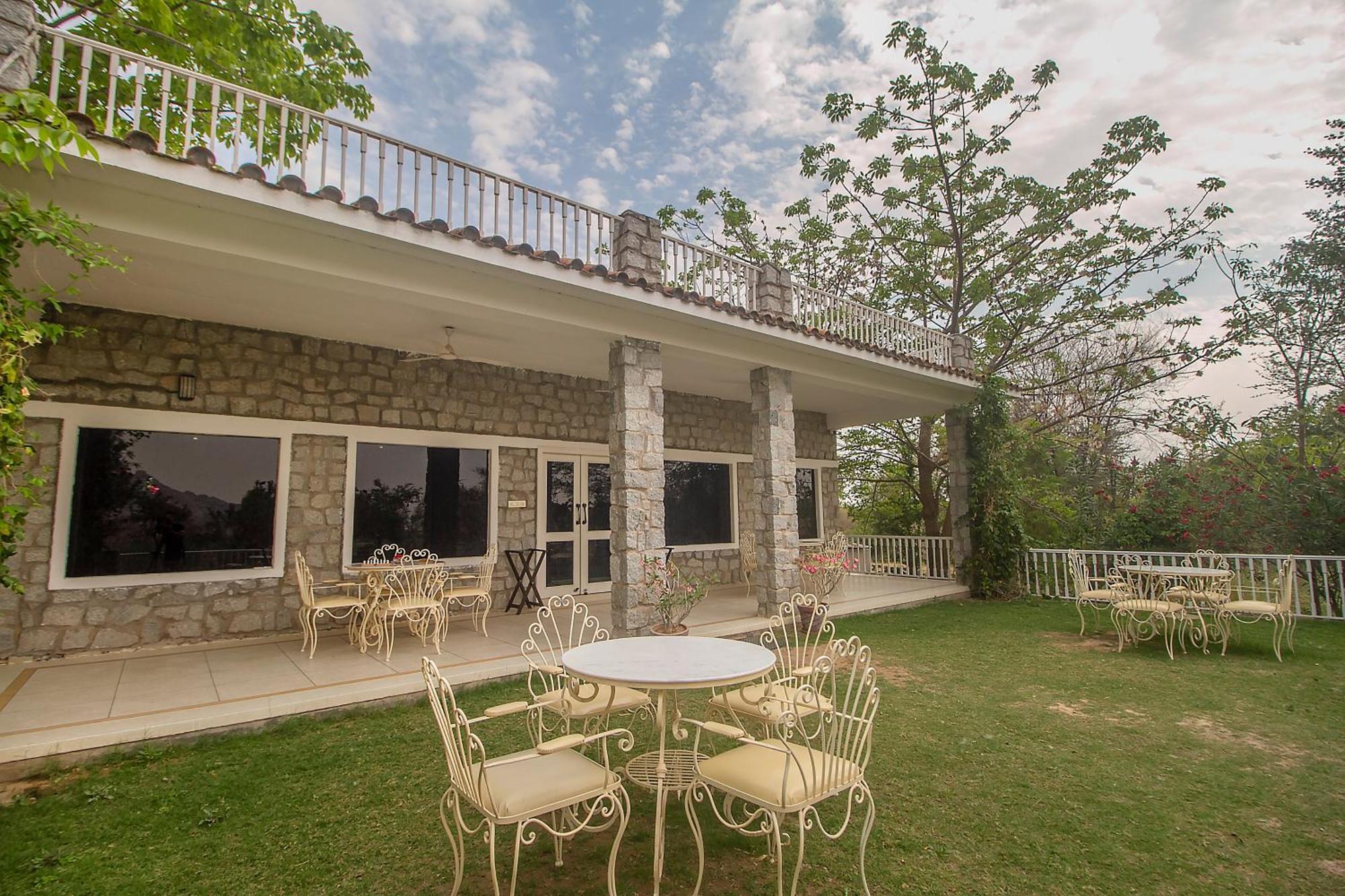 Hotel Amritara Jawai Sagar Pāli Exterior foto